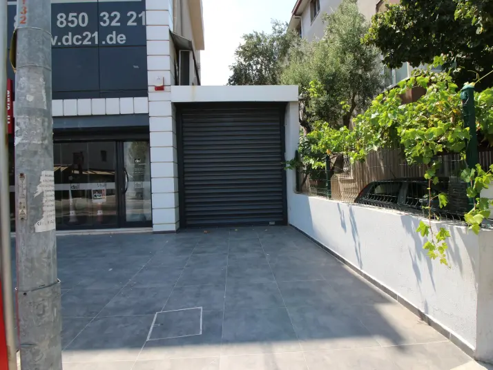 Gaziemir İzban Yakını, 3 Katlı, 370 M² Kiralık Dükkan &#38; Mağaza