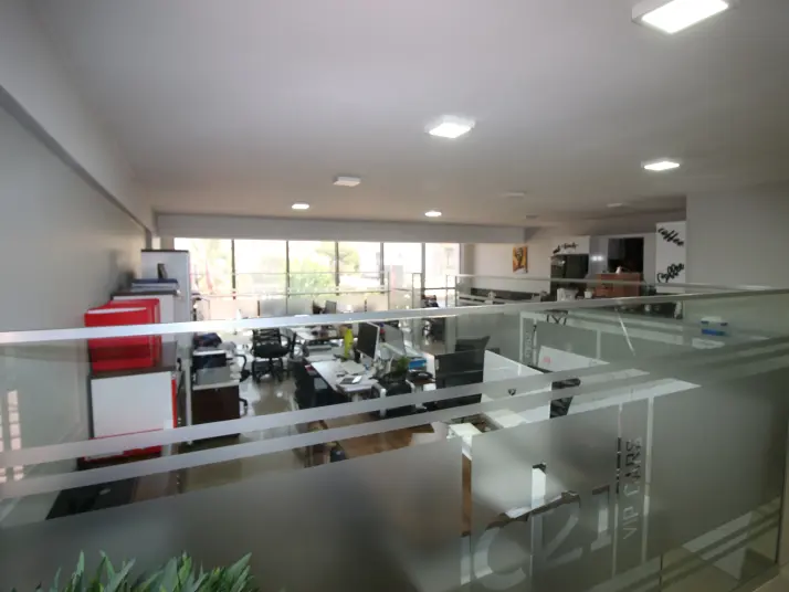 Gaziemir İzban Yakını, 3 Katlı, 370 M² Kiralık Dükkan &#38; Mağaza