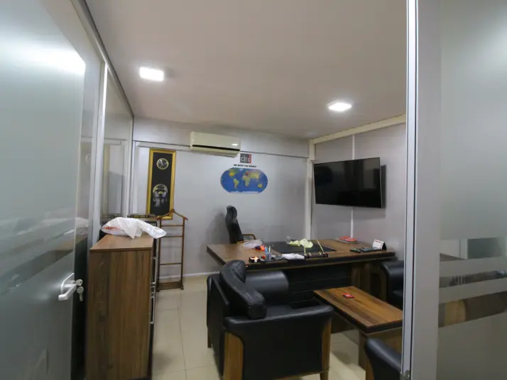 Gaziemir İzban Yakını, 3 Katlı, 370 M² Kiralık Dükkan &#38; Mağaza