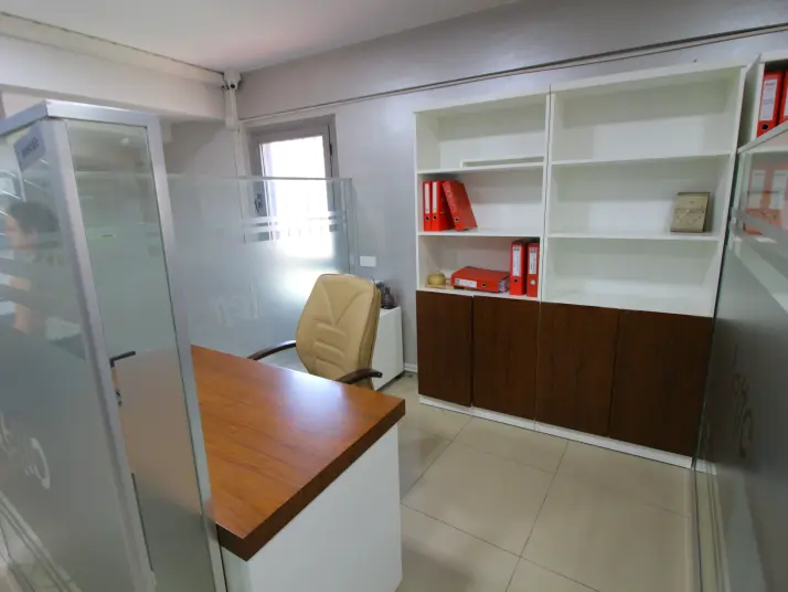 Gaziemir İzban Yakını, 3 Katlı, 370 M² Kiralık Dükkan &#38; Mağaza