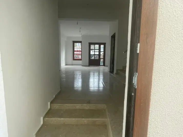 Uğur Mumcu Cadde&#39;si Üzeri Bodrumlu Müstakil Kiralık İşyeri Favorilerime Ekle Yazdır Facebook ile paylaş