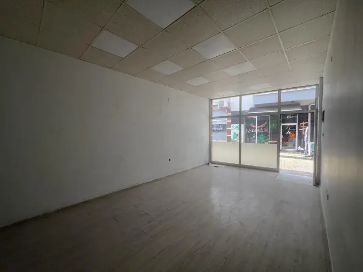 PASİFİKTEN GAZİEMİR ATIFBEYDE 40 M² SATILIK BOŞ DÜKKAN 