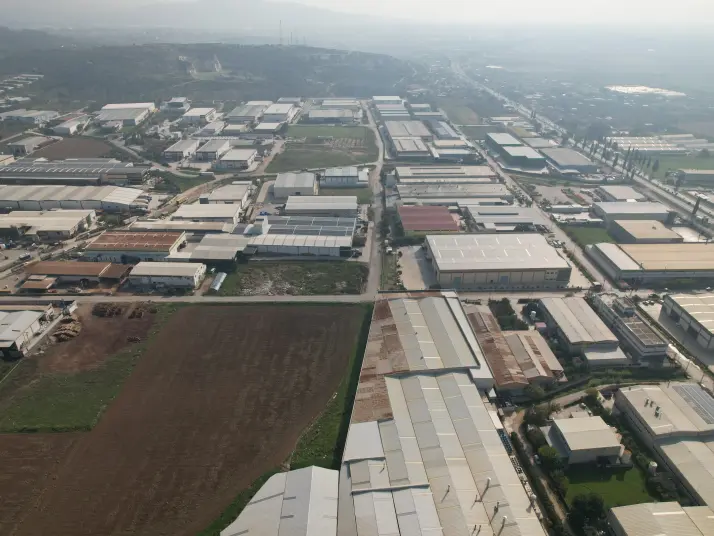 PASİFİKTEN TORBALI YAZIBAŞINDA 2.000 M² KAPALI ALANLI FABRİKA