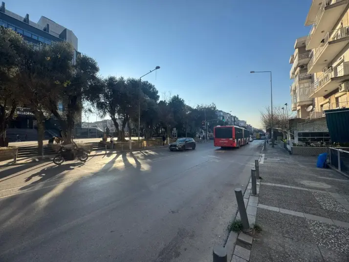 Buca Menderes Caddesi Yüksek Cirolu 190M² Devren Kiralık İşletme