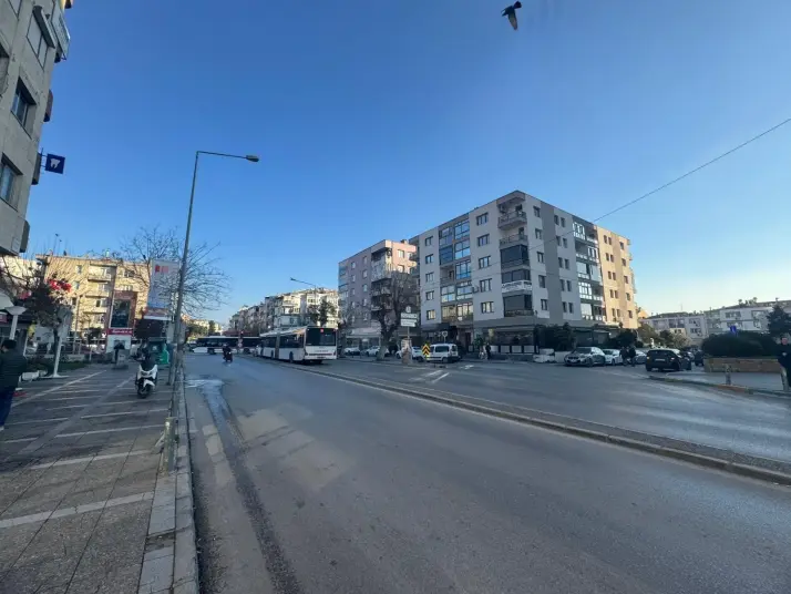 Buca Menderes Caddesi Yüksek Cirolu 190M² Devren Kiralık İşletme