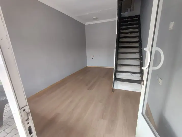 Pierlife&#39;tan Gaziemir Kaymakamlık Karşısı Dükkan mağaza