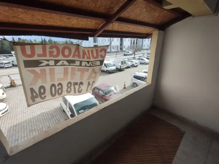 Pierlife&#39;tan Gaziemir Kaymakamlık Karşısı Dükkan mağaza