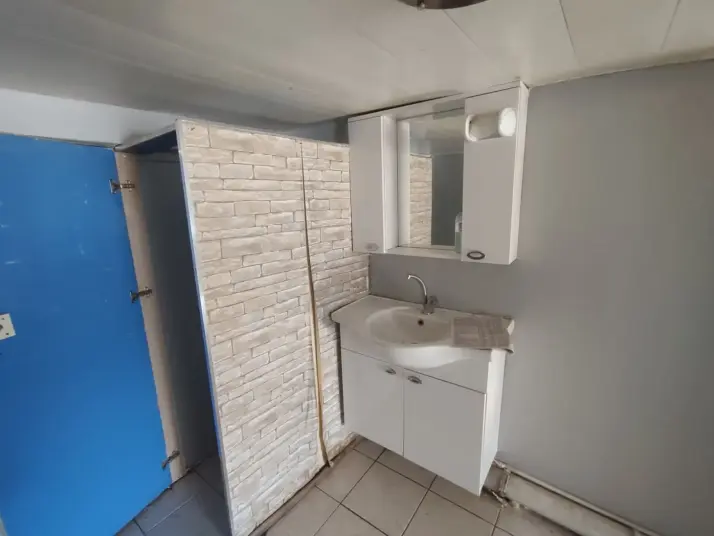 Pierlife&#39;tan Gaziemir Kaymakamlık Karşısı Dükkan mağaza