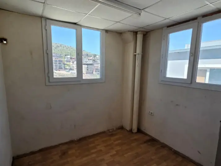 İLTER SAVTAK&#39;tan Bornova Işıkkent&#39;te 500 m2 Kiralık Atölye