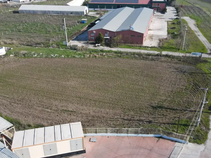 Manisa Saruhanlı HACIRAHMANLI da SATILIK 2100 M2 İmarlı ARSA