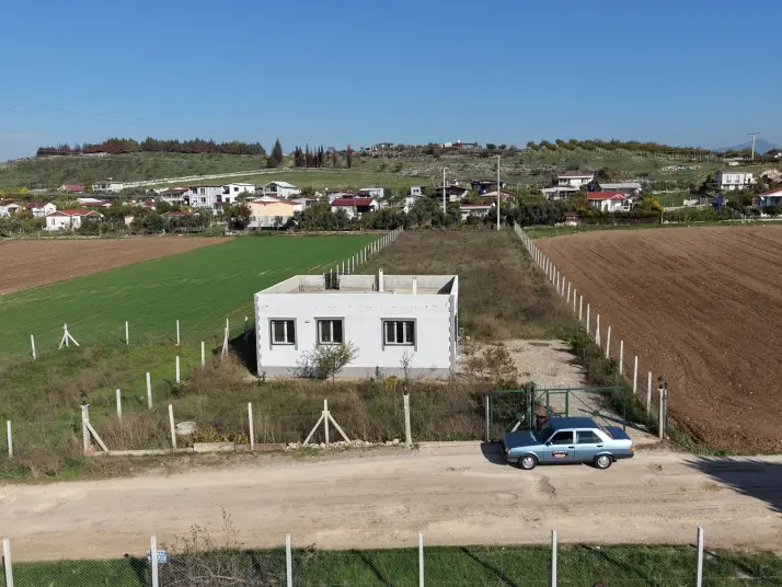İZMİR OĞLANANASINDA SATILIK 2.400 M2 ARAZİ 100 M2 SIFIR EV HAZIR ÇİFTLİK