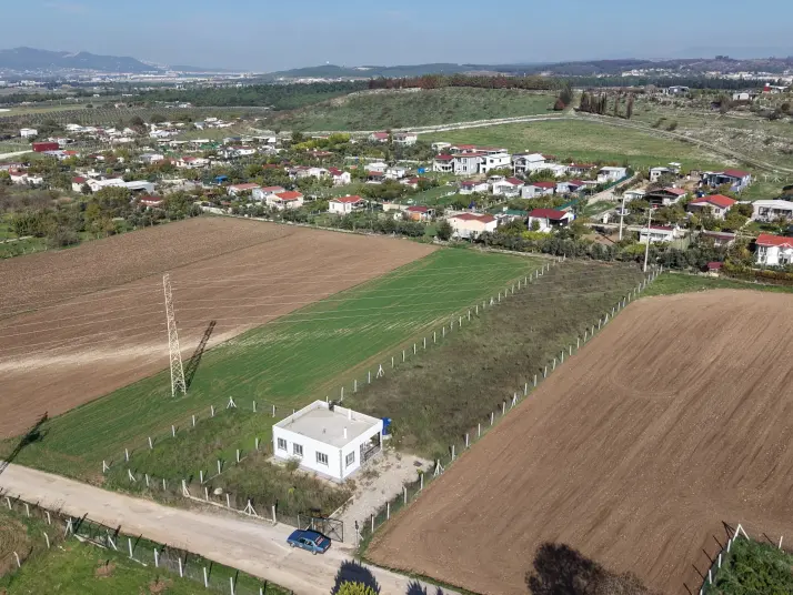 İZMİR OĞLANANASINDA SATILIK 2.400 M2 ARAZİ 100 M2 SIFIR EV HAZIR ÇİFTLİK