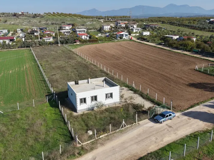 İZMİR OĞLANANASINDA SATILIK 2.400 M2 ARAZİ 100 M2 SIFIR EV HAZIR ÇİFTLİK