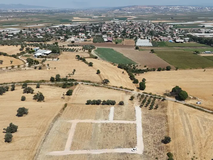 İZMİR ÇİLEMEDE SATILIK RESMİ TAPULU 290 M2 KÖYE YAKIN BAHÇELER