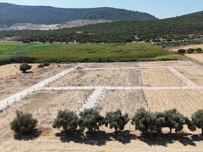 İZMİR ÇİLEMEDE SATILIK RESMİ TAPULU 290 M2 KÖYE YAKIN BAHÇELER
