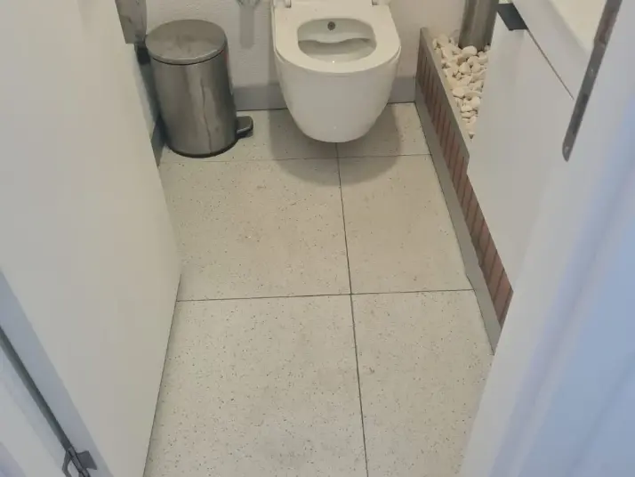 ALSANCAKTA İKİ KATLI  DÜKKAN