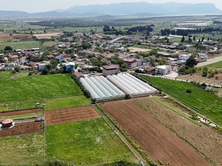 İZMİR DEVELİ İZBANA YÜRÜME MESAFESİNDE SATILIK 1.000M2 HARİKA BAHÇE