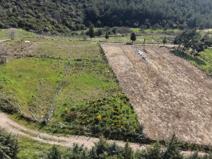 İZMİR GÖRECEDE SATILIK TAPULU 756 M2 HAVAALANI VE MERKEZE ÇOK YAKIN BAHÇE