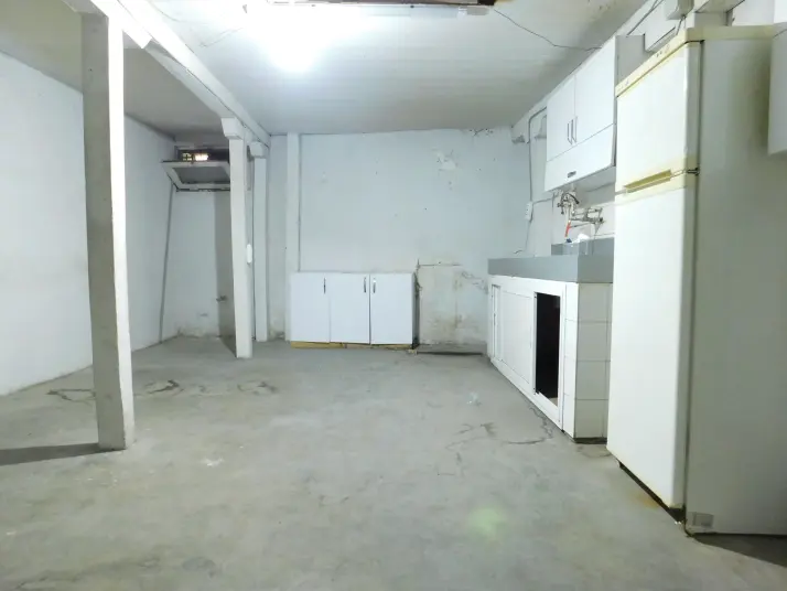 Çamdibi&#39;nde Kiralık 1500 M² Depo &#38; Fabrika Alanı