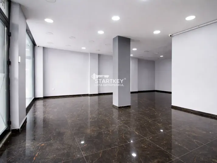 KUŞADASI CUMHURİYET MAHALLESİ’NDE DEPOLU + ÇİFT BAHÇELİ SATILIK DÜKKAN