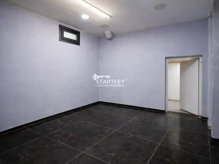 KUŞADASI CUMHURİYET MAHALLESİ’NDE DEPOLU + ÇİFT BAHÇELİ SATILIK DÜKKAN