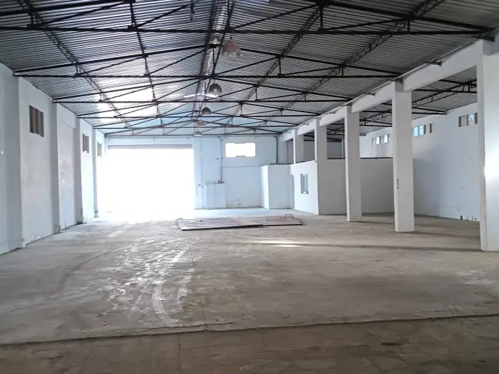 MENDERES&#38;#39;DE 900 M2 KİRALIK DEPO