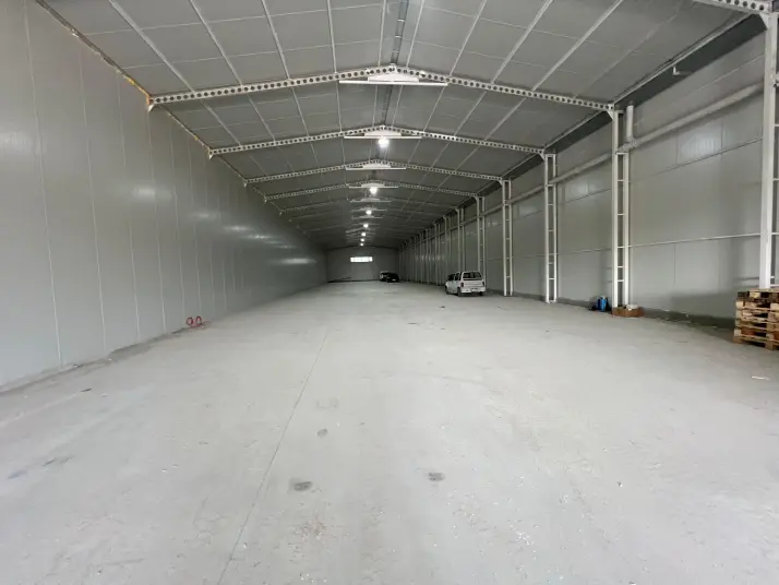 ÜÇ ELMASTAN SANAYİ BÖLGESİNE YAKIN 1.000 M² MUHTEŞEM BİR DEPO / İŞ YERİ