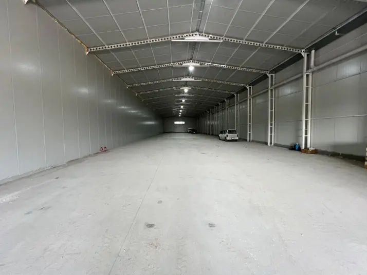 ÜÇ ELMASTAN SANAYİ BÖLGESİNE YAKIN 1.000 M² MUHTEŞEM BİR DEPO / İŞ YERİ