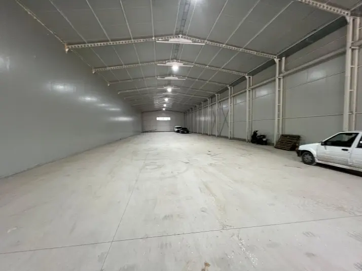 ÜÇ ELMASTAN SANAYİ BÖLGESİNE YAKIN 1.000 M² MUHTEŞEM BİR DEPO / İŞ YERİ