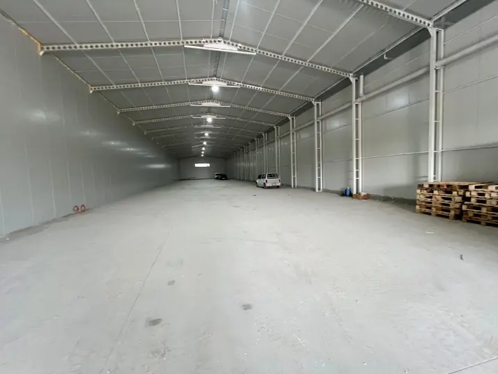 ÜÇ ELMASTAN SANAYİ BÖLGESİNE YAKIN 1.000 M² MUHTEŞEM BİR DEPO / İŞ YERİ