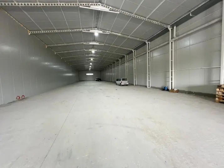 ÜÇ ELMASTAN SANAYİ BÖLGESİNE YAKIN 1.000 M² MUHTEŞEM BİR DEPO / İŞ YERİ