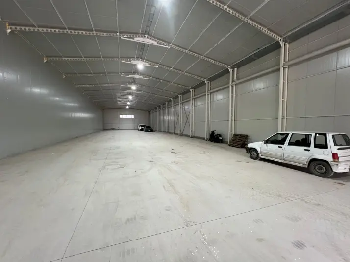 ÜÇ ELMASTAN SANAYİ BÖLGESİNE YAKIN 1.000 M² MUHTEŞEM BİR DEPO / İŞ YERİ