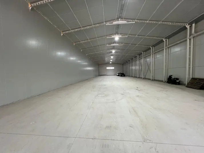 ÜÇ ELMASTAN SANAYİ BÖLGESİNE YAKIN 1.000 M² MUHTEŞEM BİR DEPO / İŞ YERİ