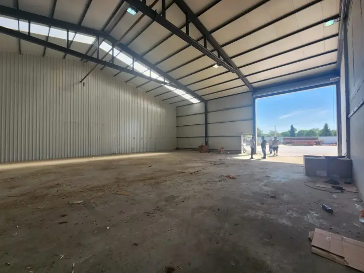 ÜÇ ELMASTAN ÜRETİME UYGUN 20 KW ENERJİYE SAHİP 450 M²MUHTEŞEM İŞ YERİ