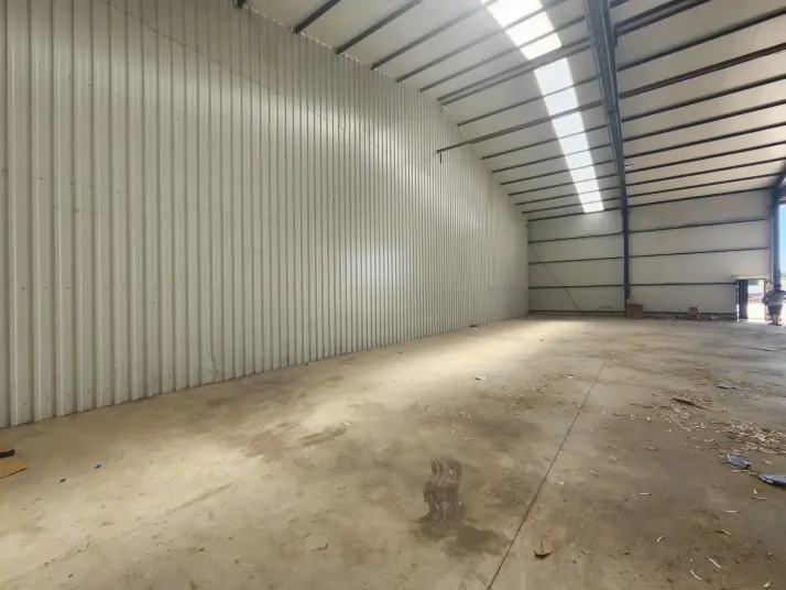 ÜÇ ELMASTAN ÜRETİME UYGUN 20 KW ENERJİYE SAHİP 450 M²MUHTEŞEM İŞ YERİ