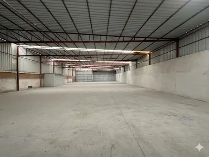 ÜÇ ELMASTAN ZBAN İSTASYONUNA YAKIN 80 KW ENERJİLİ 1.000 M²MUHTEŞEM ÜRETİM YERİ