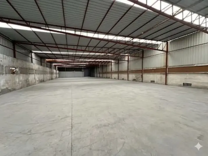 ÜÇ ELMASTAN ZBAN İSTASYONUNA YAKIN 80 KW ENERJİLİ 1.000 M²MUHTEŞEM ÜRETİM YERİ