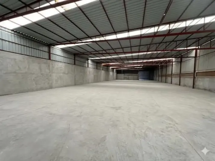 ÜÇ ELMASTAN ZBAN İSTASYONUNA YAKIN 80 KW ENERJİLİ 1.000 M²MUHTEŞEM ÜRETİM YERİ