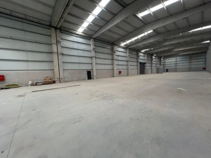 ÜÇ ELMASTAN 1.500 M²KAPALI-1.500 M²AÇIK 400 KW ENERJİLİ FABRİKA