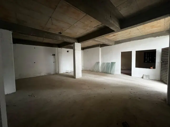 ÜÇ ELMASTAN TAM MERKEZDE 90 M² GÜVENLİKLİ MUHTEŞEM BİR DEPO