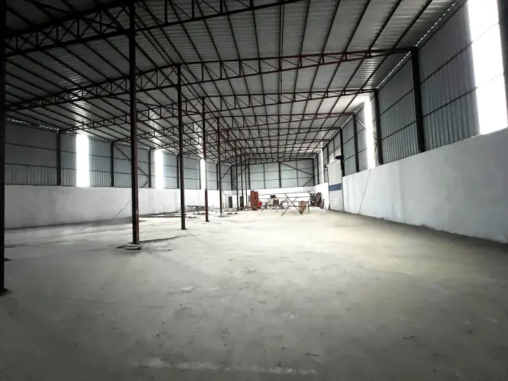 ÜÇ ELMASTAN KISIK SANAYİNİN YANINDA 1.000 M² MUHTEŞEM BİR DEPO