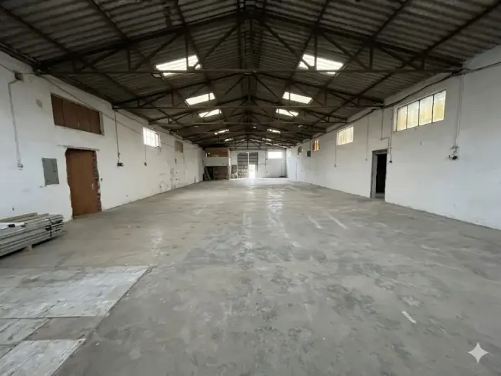 ÜÇ ELMASTAN YOLA CEPHELİ ÜRETİME UYGUN 300 M² OFİSLİ İŞ YERİ