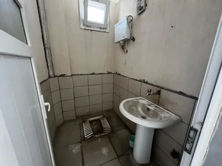 ÜÇ ELMASTAN 24 SAAT GÜVENLİKLİ KÜNER KAVŞAĞINA YAKIN 125 M²DEPO