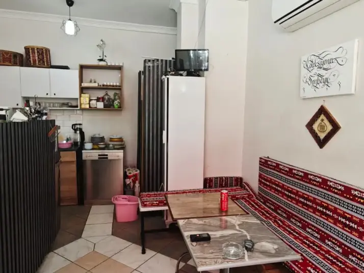 Bornova Kurtuluş Caddesinde Kiracılı Satılık Dükkan