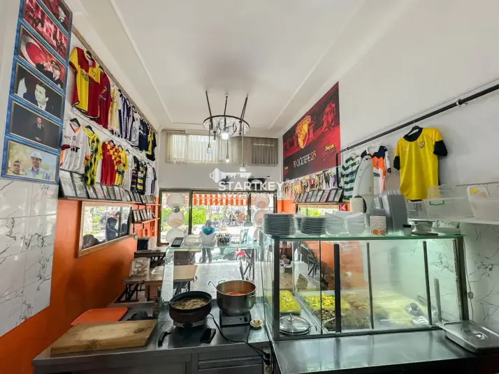 SÖKE MERKEZDE HÜKÜMET MEYDANINA CEPHELİ YATIRMLIK SATILIK İŞYERİ