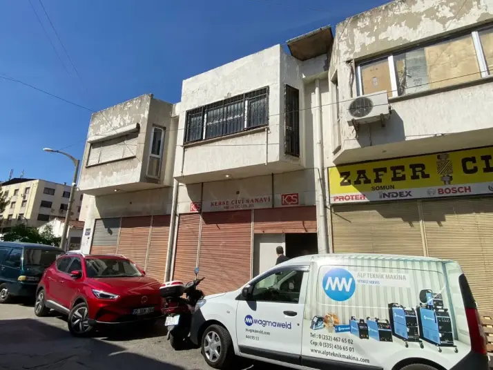 İZMİR GIDA HIRDAVATÇILAR ÇARŞISINDA KİRALIK DÜKKAN