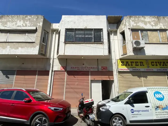 İZMİR GIDA HIRDAVATÇILAR ÇARŞISINDA KİRALIK DÜKKAN