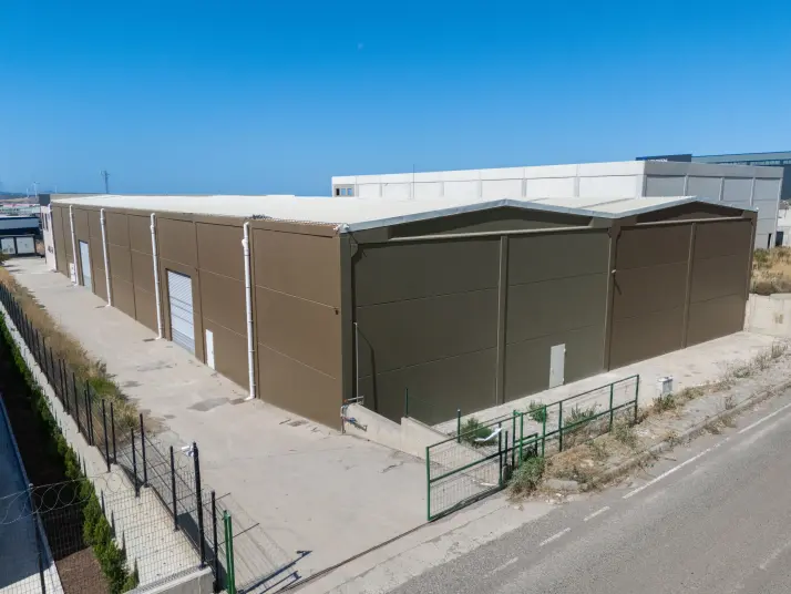 ALOSBİ’DE 2.800 m² KAPALI ALANLI KİRALIK FABRİKA