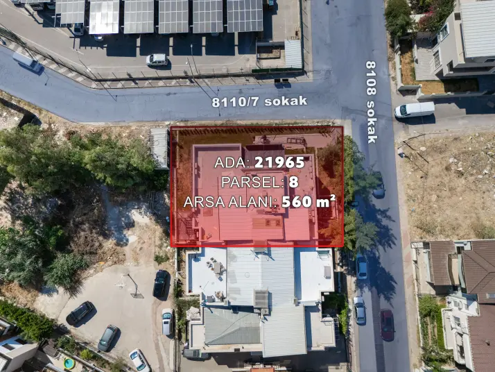ÇİĞLİ’DE ANADOLU CADDESİNE YAKIN SATILIK KOMPLE BİNA
