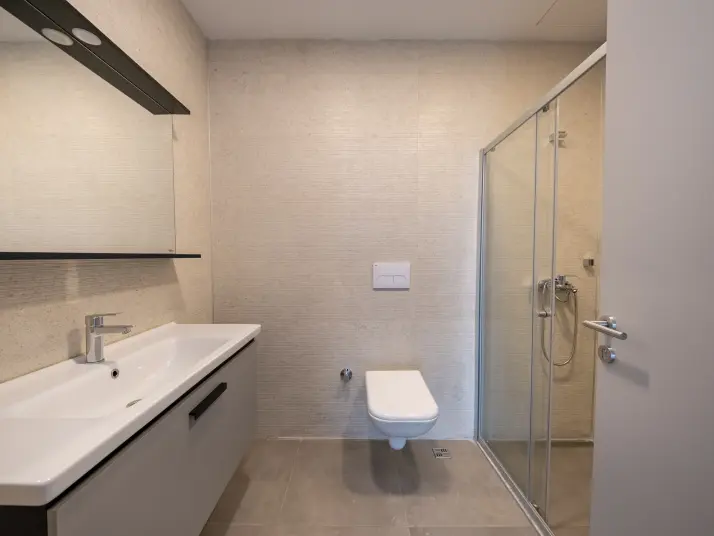 ALİAĞA ORGANİZE SANAYİ BÖLGESİNDE (ALOSBİ) 5.000 M² ARSADA KİRALIK SIFIR NİTELİKLİ FABRİKA
